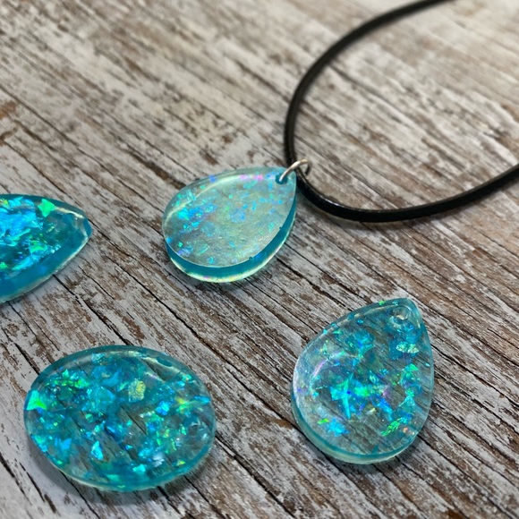 Iridescent Blue Teardrop Necklace - Handmade - Picture 12 of 13